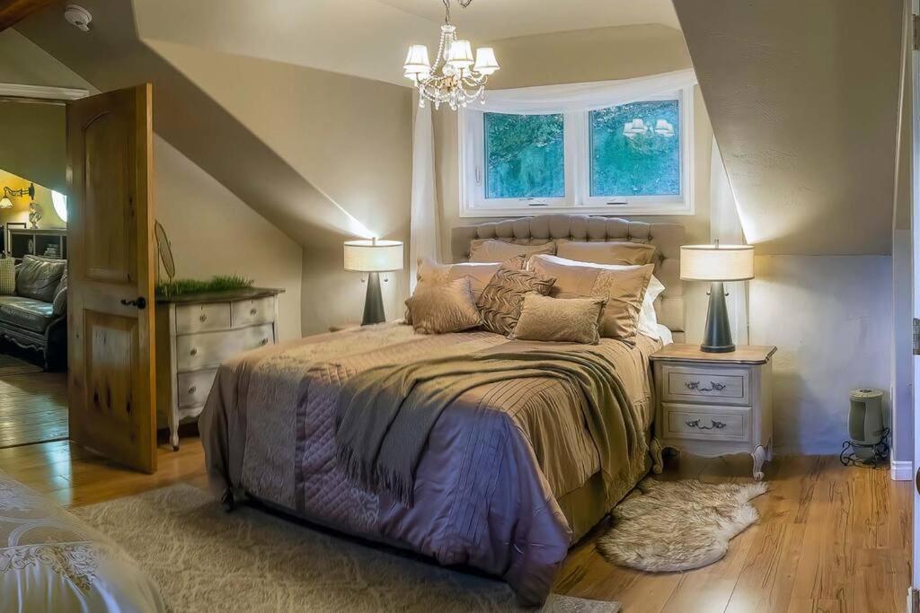 European Style Straw Bale Retreat Villa Ашленд Екстериор снимка
