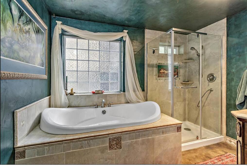 European Style Straw Bale Retreat Villa Ашленд Екстериор снимка